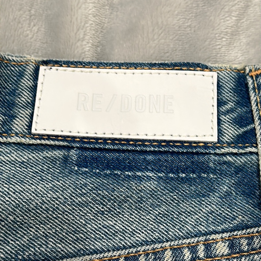 EUC Re/Done Distressed High Rise Jean Shorts Size 26 - Picture 4 of 7